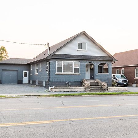 Beautiful Renovated Home 3 Mins Drive To Fall Niagara Falls Exterior photo