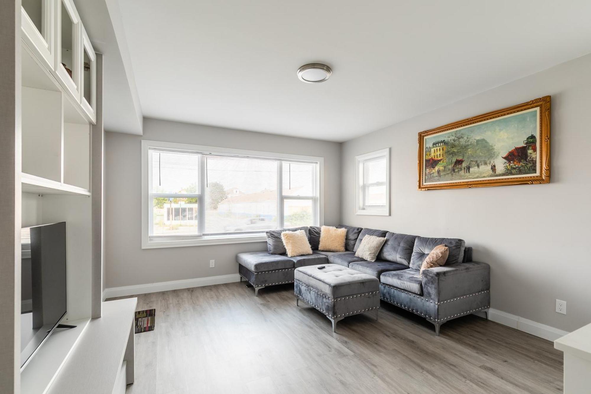 Beautiful Renovated Home 3 Mins Drive To Fall Niagara Falls Exterior photo