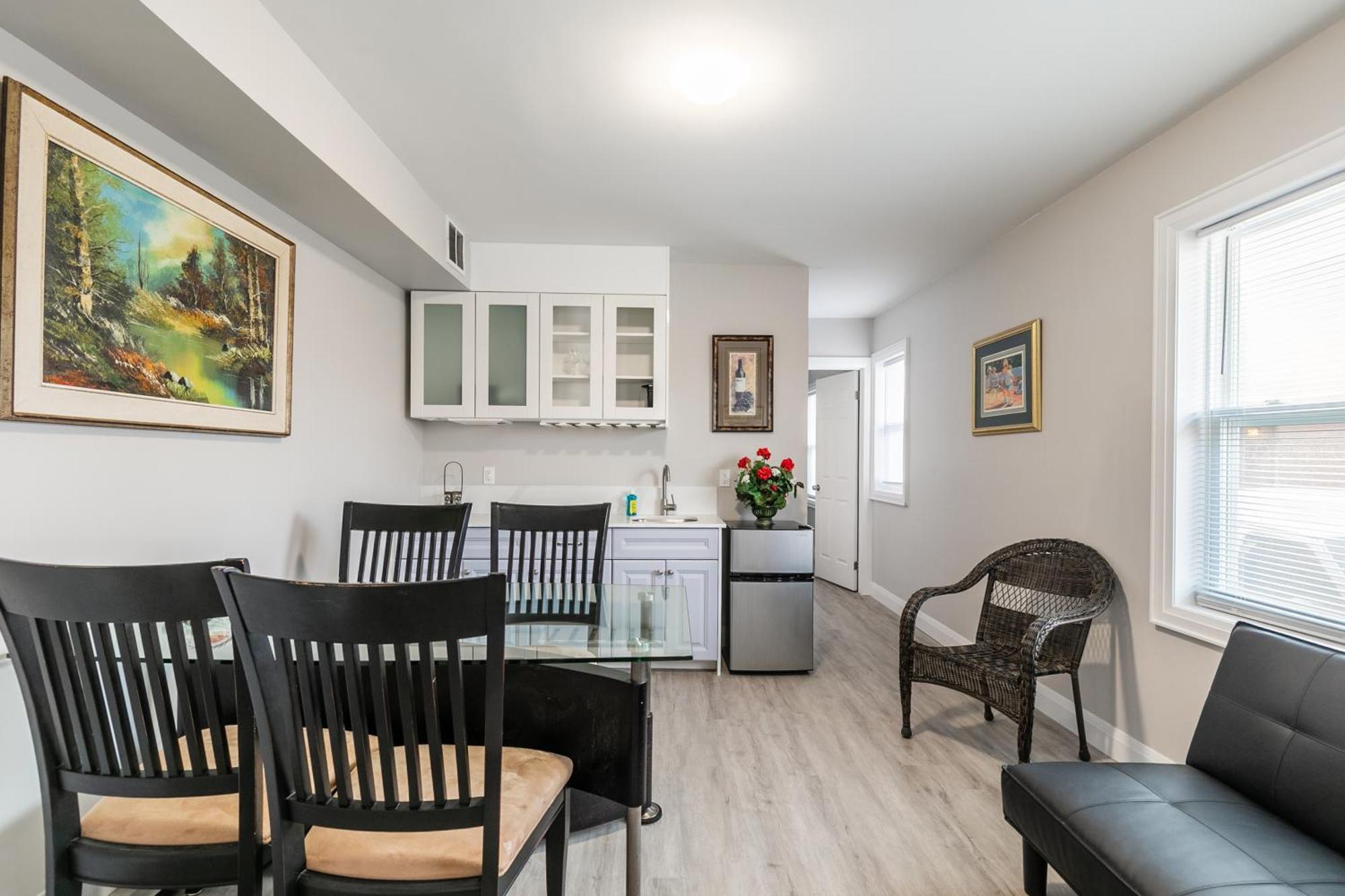 Beautiful Renovated Home 3 Mins Drive To Fall Niagara Falls Exterior photo