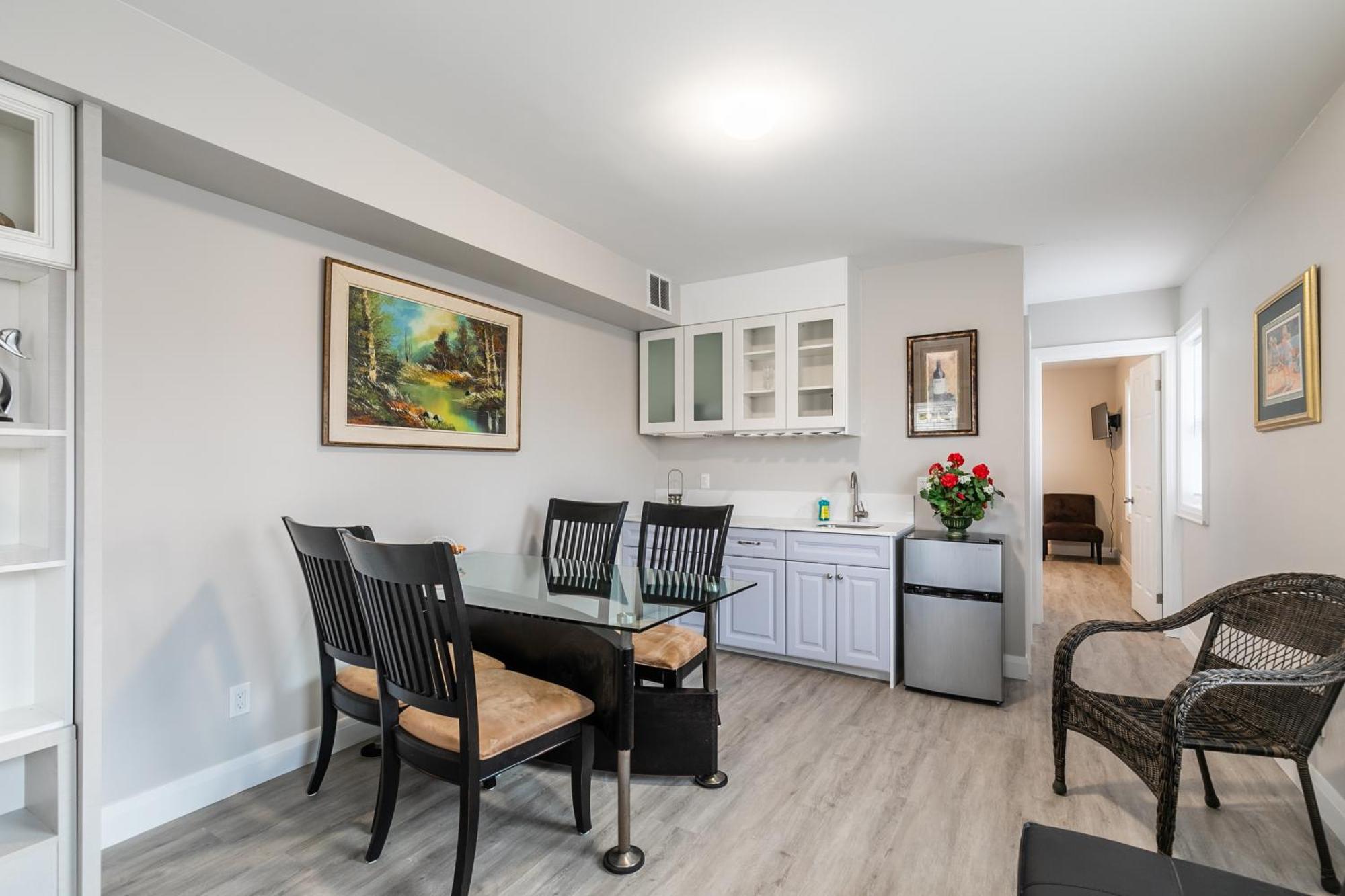 Beautiful Renovated Home 3 Mins Drive To Fall Niagara Falls Exterior photo