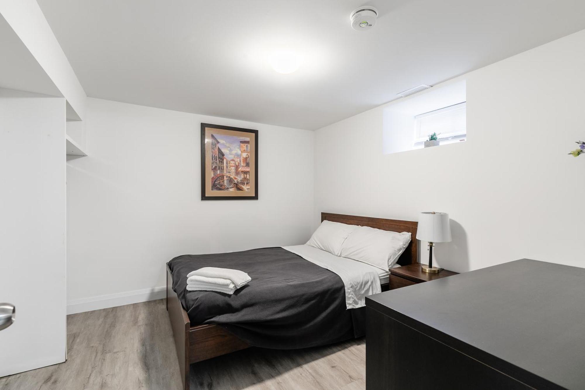 Beautiful Renovated Home 3 Mins Drive To Fall Niagara Falls Exterior photo