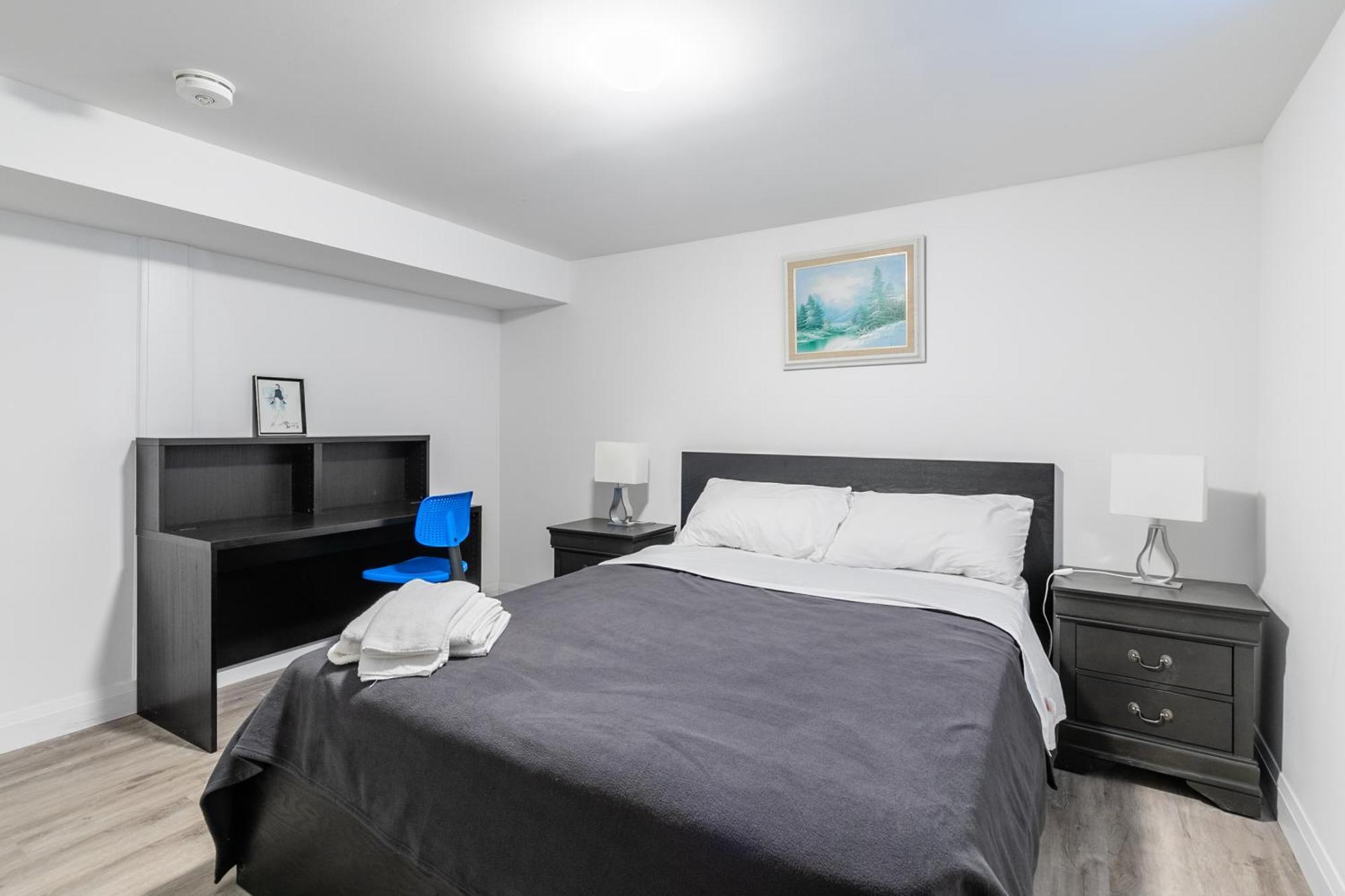 Beautiful Renovated Home 3 Mins Drive To Fall Niagara Falls Exterior photo